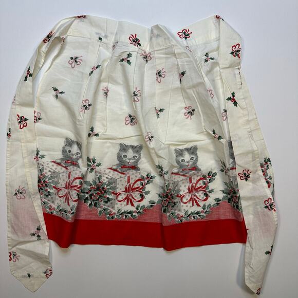 Vintage 1960’s Christmas Apron with Kittens and Holly - Picture 7 of 7